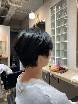 ショート レイヤー♡ 石川優奈のヘアスタイル