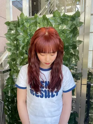 ロング カラー ミルクティー× グレージュMOMOのヘアスタイル