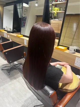 ロング カラー 繁田 光優のヘアスタイル