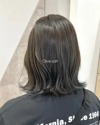 ミディアム カラー SAKINO. ベージュカラーのヘアスタイル