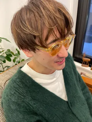 ショート カラー メンズ 💓パーマ，💗 レイヤーカットのヘアスタイル