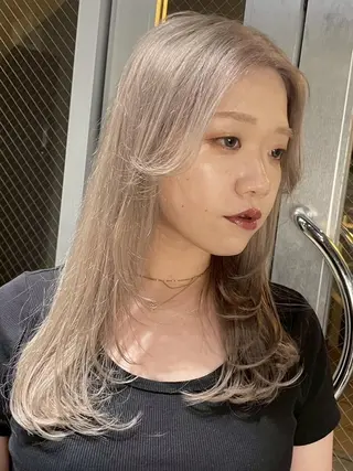 セミロング ARCANAブリーチ ダブルカラー🌟原宿のヘアスタイル
