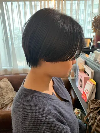 ショート カラー 安村 美奈のヘアスタイル