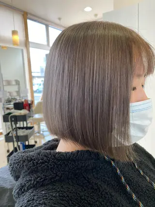 ショート カラー 牧野 佳樹のヘアスタイル