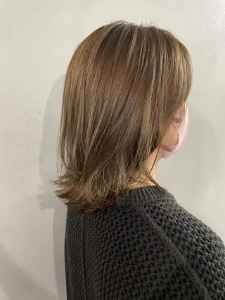 ミディアム カラー #tag 田島 純奈のヘアスタイル