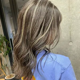 ロング 🍎ブリーチカラー 🍎KUREA🍎のヘアスタイル