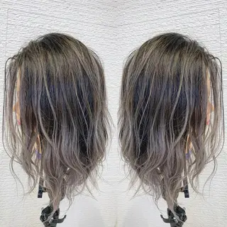 セミロング カラー 白髪ぼかしハイライト 茗荷谷駅徒歩2分のヘアスタイル