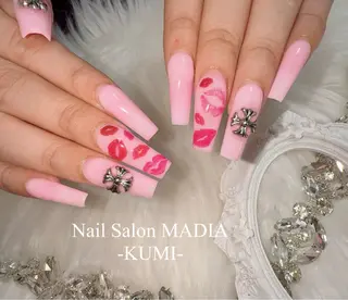 ネイル KUMI💛 MADIAのネイルデザイン