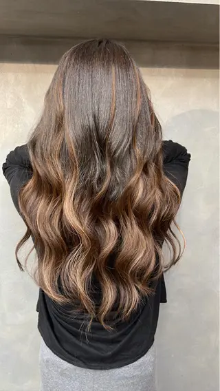 セミロング 美魔女 美容師NAOのヘアスタイル