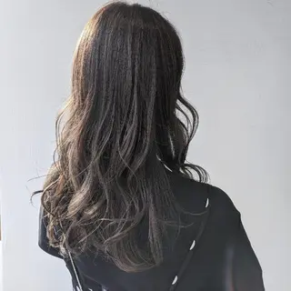 ロング 浜田りほ Luxbe 博多バスターミナルのヘアスタイル