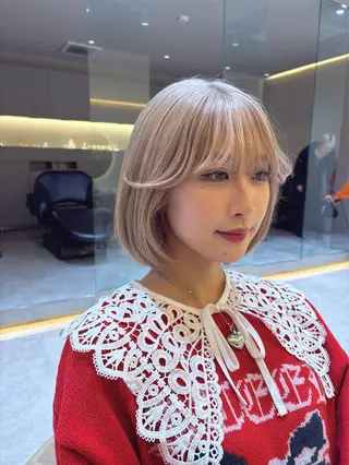 ミディアム ブリーチ🌟リタッチ 🎠KANON🎡のヘアスタイル