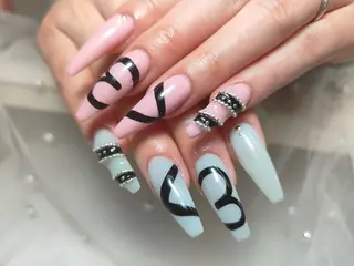 ネイル Chiara 長さだしのネイルデザイン