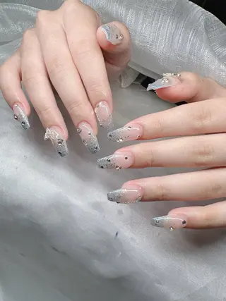 ネイル Lee Nailsのネイルデザイン
