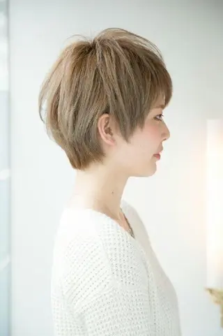 ショート カラー 日野 祥のヘアスタイル