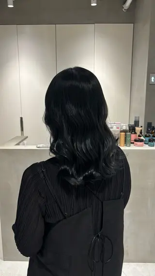 カラー 塔尾 真那のヘアスタイル
