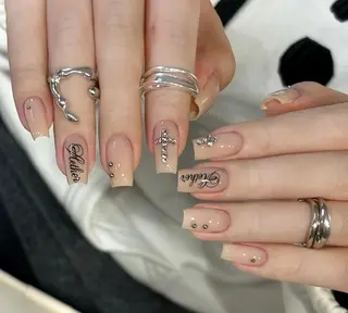 ネイル Pure&Rich Nailのネイルデザイン