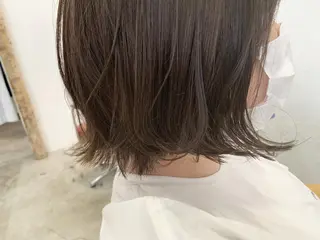 ミディアム カラー fio マナミのヘアスタイル