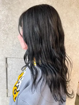 セミロング カラー ヘアアレンジ イワタ マハ/ minim hairのヘアスタイル
