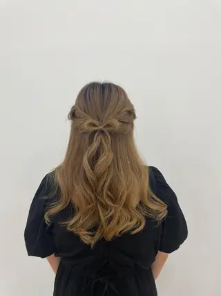 ロング ヘアアレンジ マキノ キョウカのヘアスタイル