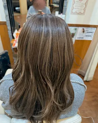 ロング カラー 大町 南のヘアスタイル