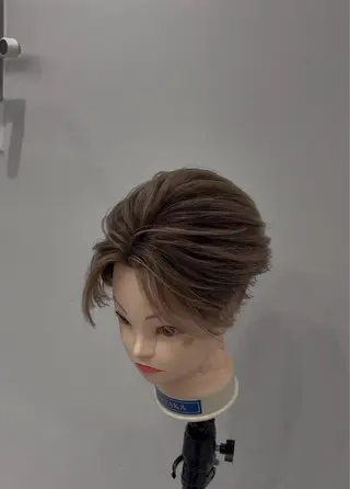 ミディアム マツモト カケルのヘアスタイル