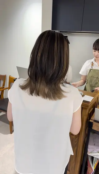ミディアム カラー パーマ ヘアアレンジ メンズ キッズ レイヤーカット 🌿透け感カラーのヘアスタイル