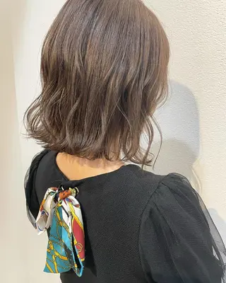 ショート カラー ヘアアレンジ 梅田/赤み消しカラー /顔まわりcut🤍のヘアスタイル