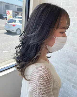 ロング カラー Well's TAIGAのヘアスタイル