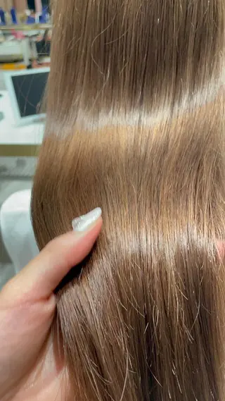 カラー Toiro所属・🤎小顔レイヤー /ベージュ🤎友香のヘアスタイル