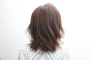 ミディアム カラー soins de MaLilyのヘアスタイル