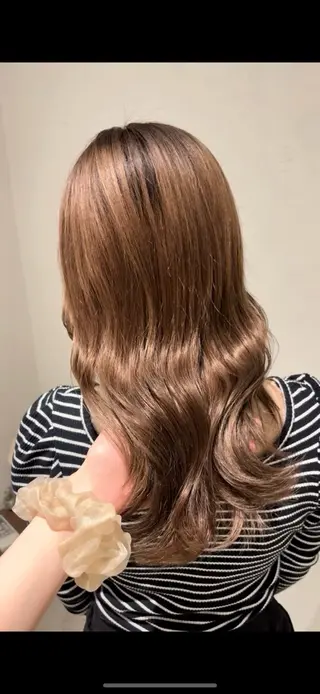 セミロング カラー なぎさ 🎀 / 透明感カラー/心斎橋のヘアスタイル