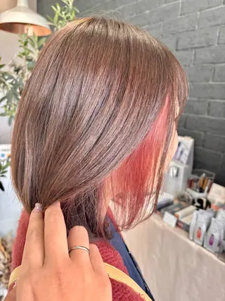 ミディアム カラー ヤマグチ ユキナのヘアスタイル