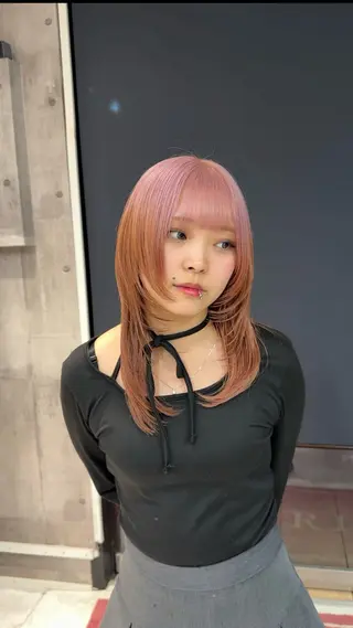 ミディアム カラー ヘアアレンジ 【🥀履歴修正🥀】 ハイトーン職人/拓真のヘアスタイル