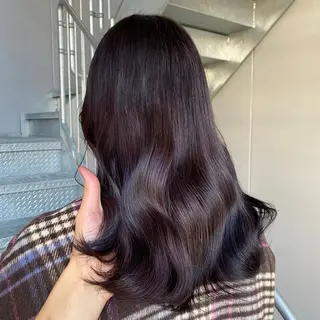 セミロング カラー センターパート特化 井上健太のヘアスタイル