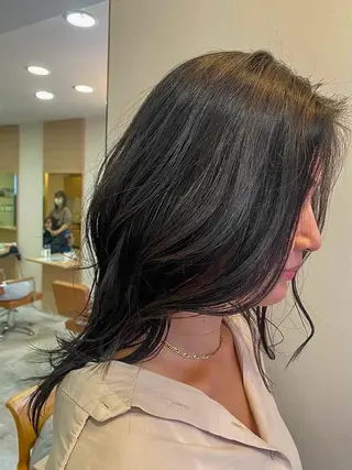 カラー & kuのヘアスタイル