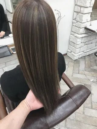 ロング 艶髪/ハイトーン Sherryのヘアスタイル