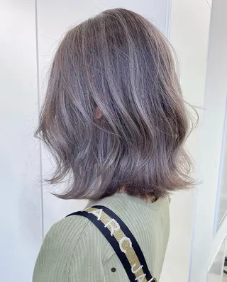 ミディアム カラー 須賀 知穂のヘアスタイル