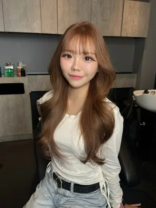 ロング カラー 縄田 凜音のヘアスタイル