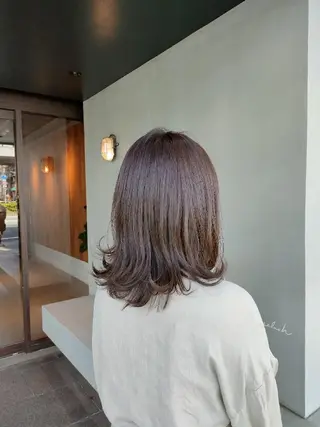 ミディアム カラー 髪質改善/白髪ぼかし レイヤーカットemiのヘアスタイル