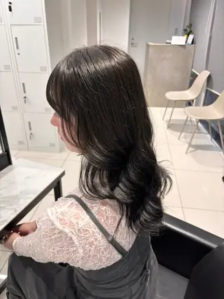 セミロング カラー ️髪質改善カラー /美髪矯正🎀こゆきのヘアスタイル