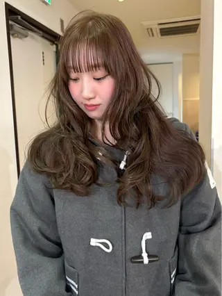 ロング カラー mizuki/ピンク ベージュ.レイヤーのヘアスタイル