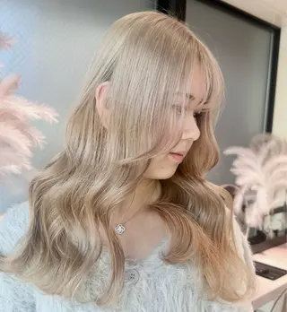 ロング カラー ヒビキ/モテ×愛され /ブリーチ特化のヘアスタイル