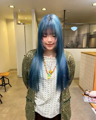ロング カラー 透明感カラー レイヤーカット りなのヘアスタイル