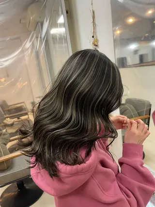 ロング カラー 市村 香多のヘアスタイル