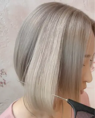 ショート カラー 飯田 来夢のヘアスタイル