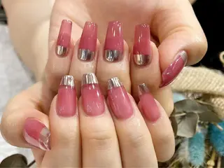 ネイル nailsalon Mirrorのネイルデザイン