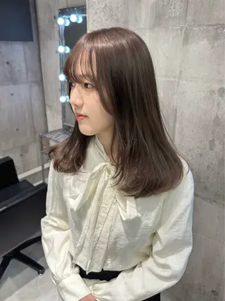 ミディアム カラー ヘアアレンジ 🎀韓国レイヤー YURINA🎀のヘアスタイル