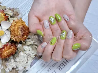 ミディアム カラー ネイル Le’a NailSalonのネイルデザイン