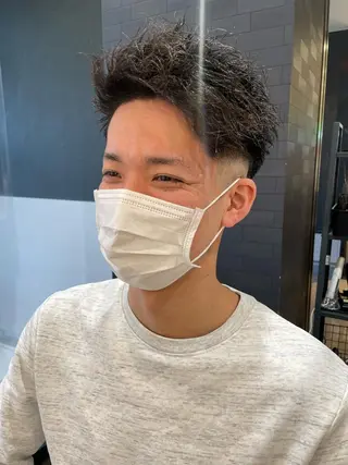 ショート パーマ メンズ メンズヘア特化 崎田 成人のヘアスタイル