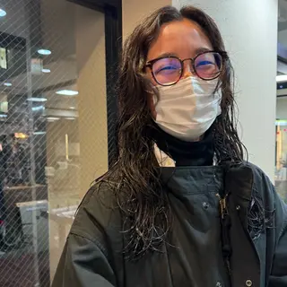 セミロング パーマ カーリーパーマ/ 透明ｶﾗｰ/MIKUのヘアスタイル